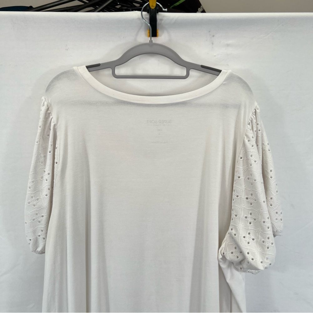 Torrid Eyelet Puff Sleeve Classic Fit Super Soft Scoop Blouse 0820 - Picture 6 of 11